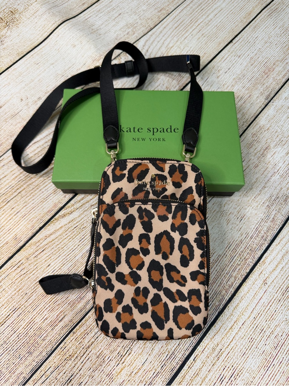 NWOT Kate Spade Chelsea North South Dual Zip Crossbody Phone Bag